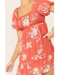 A Collective Story Women's Coral Floral Peasant Tiered Dress -Western Cowboy 2000346388 850 P3