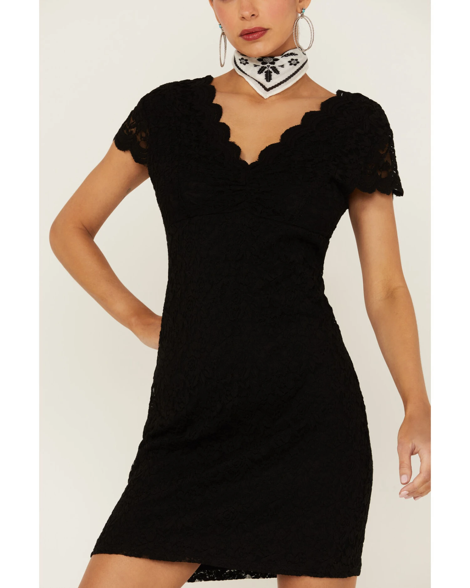 Panhandle Women's Scalloped Lace Bodycon Dress 2 Panhandle Women's Scalloped Lace Bodycon Dress - Image 2