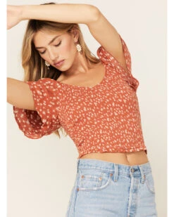 Beyond The Radar Women's Floral Print Smocked Top -Western Cowboy 2000375602 220 P4
